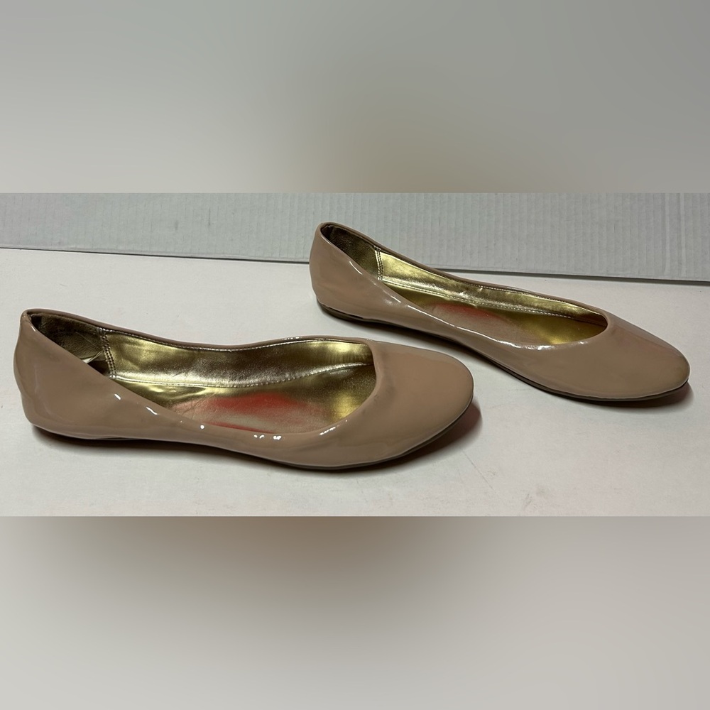 Target XHILARATIONS Nude Patent Flats Size 9